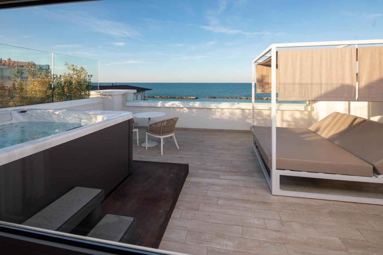 Trevi Family Resort Cattolica Exterior photo