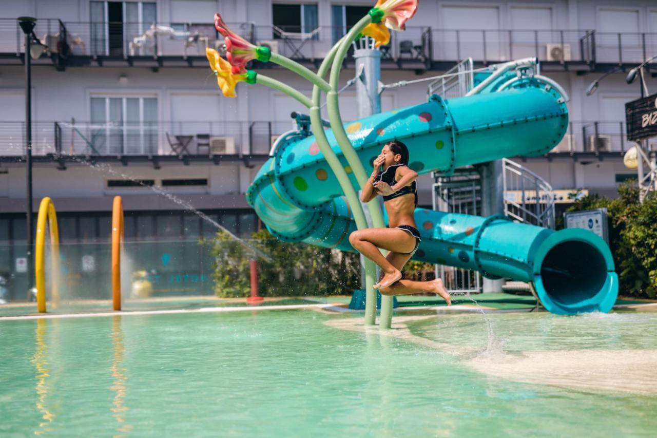 Trevi Family Resort Cattolica Exterior photo