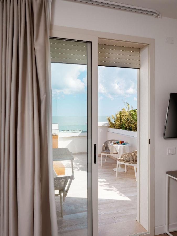 Trevi Family Resort Cattolica Exterior photo