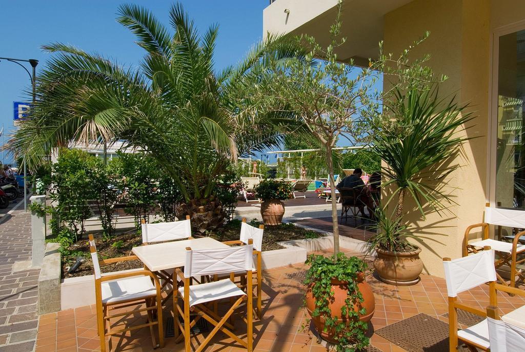 Trevi Family Resort Cattolica Exterior photo