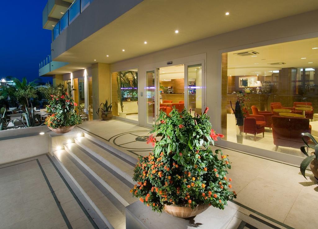 Trevi Family Resort Cattolica Exterior photo