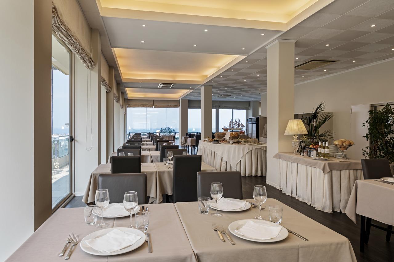 Trevi Family Resort Cattolica Exterior photo